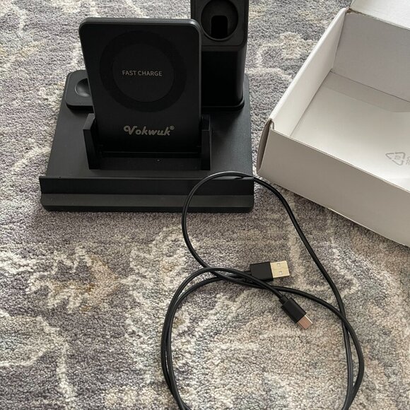 5 in 1 charging station new - Picture 2 of 2